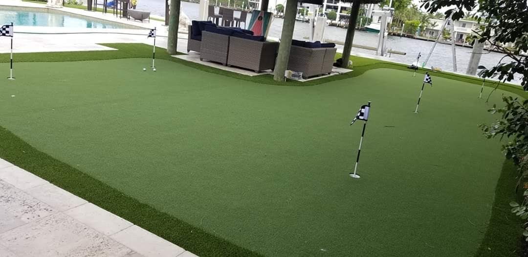 syntehtic turf putting green