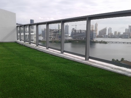synthetic turf for balconies